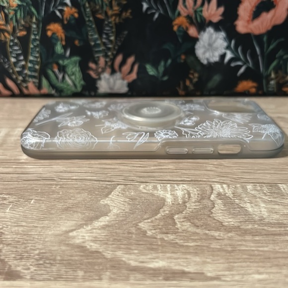 OtterBox Popsocket iPhone 14 Case - Picture 4 of 6